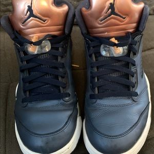 Air Jordan Retro bronze